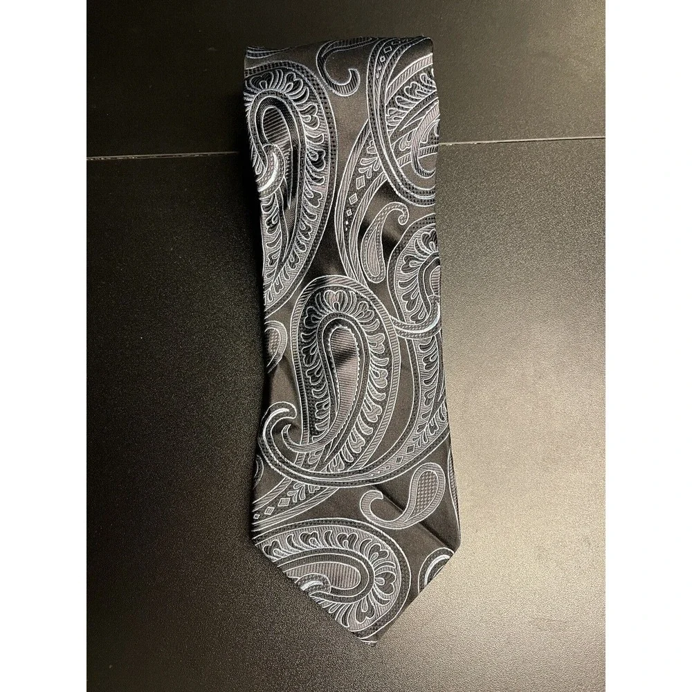 Michael Michael Kors 100% Silk Men's Neck Tie black blue paisley 60